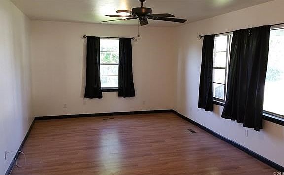 2nd image of 1118 S Belmont St