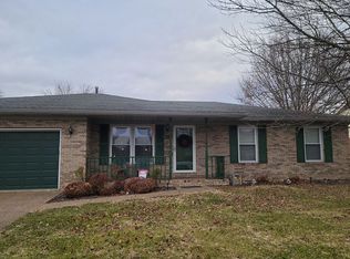 8966 Arizona Dr, Newburgh, IN 47630