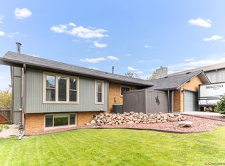 5610 Blue Blf, Cheyenne, WY 82009