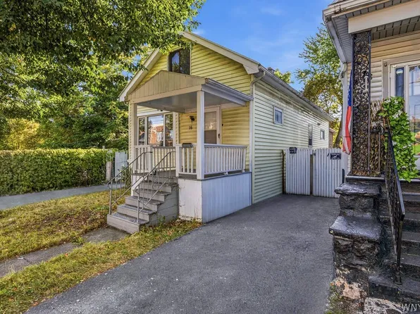 16 Erb St, Buffalo, NY 14211