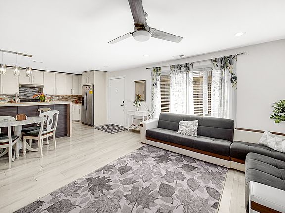 3rd image of 1435 Cove Dr #197-A