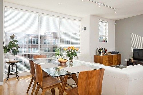 3rd image of 380 14th St APT 301