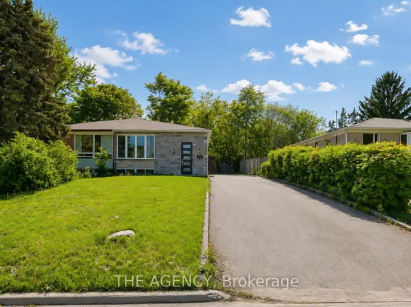 282 Neal Dr, Richmond Hill, ON L4C 3L4