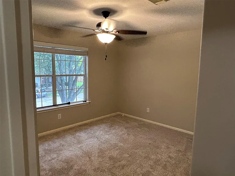 5410 Spring Oak Dr — Photo 14