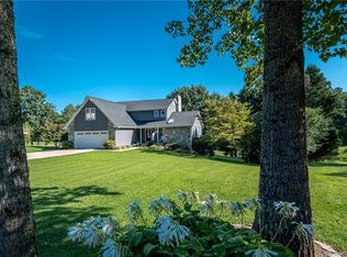 4870 Glen Hollow Ln NE, Hickory, NC 28601