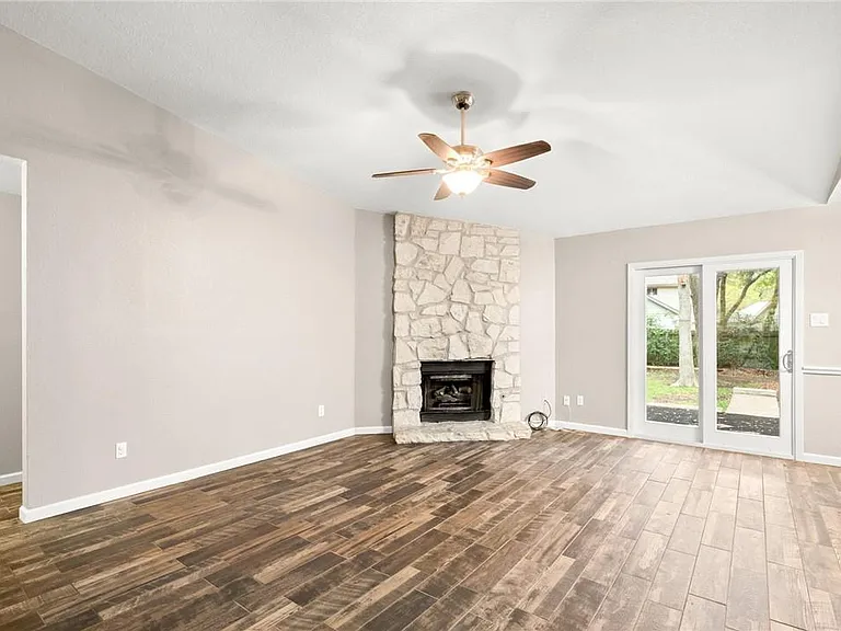 9708 Moorberry St — Photo 5