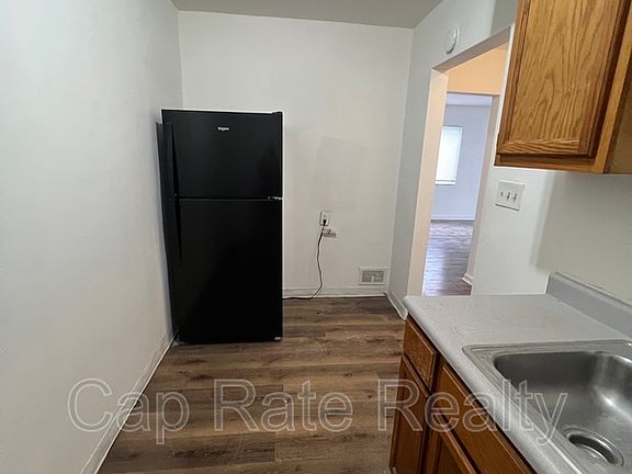 5th image of 94 N Hampton Rd