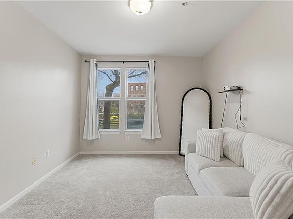 4th image of 1000 Providence Pl APT 162