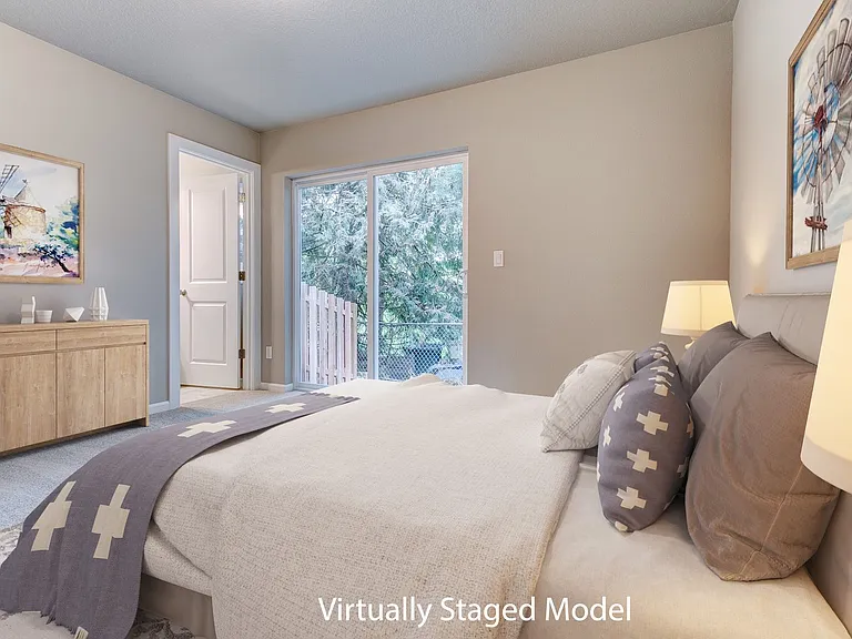 Air Conditioning! Beautiful Newer Construction Home! 3 Master Bedrooms! — Photo 6