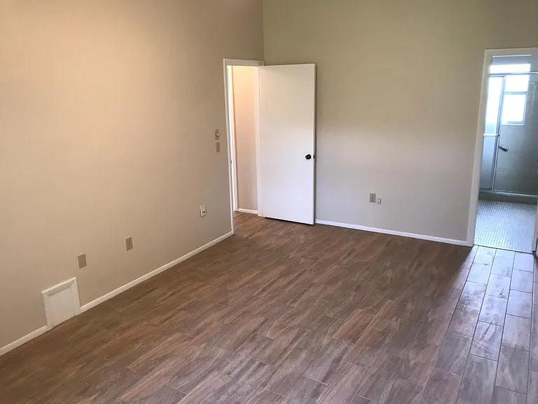 3705 34th Avenue Dr W — Photo 5