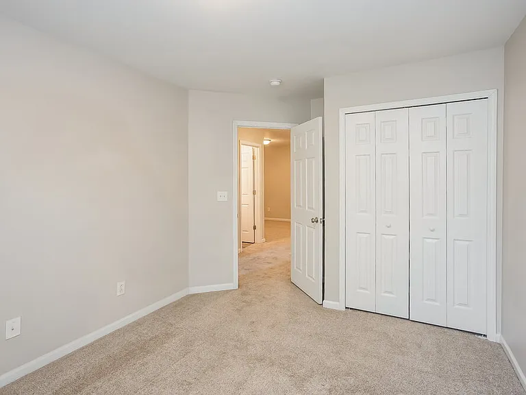 5104 Abercromby St — Photo 14