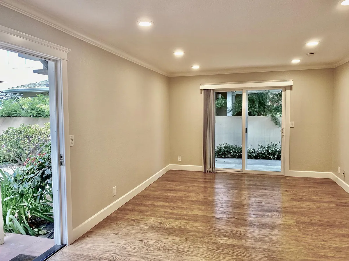 Come to a quiet oasis - 925 Azure St #1
