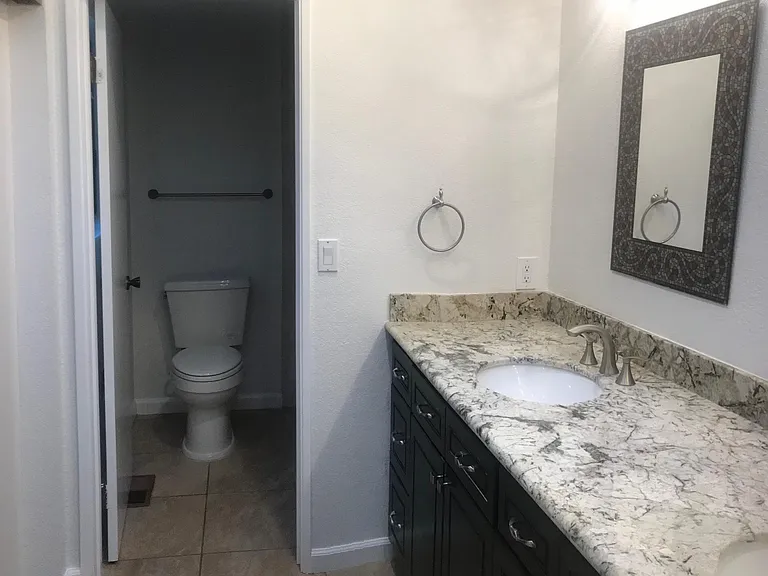 7258 Valley View Ct — Photo 12