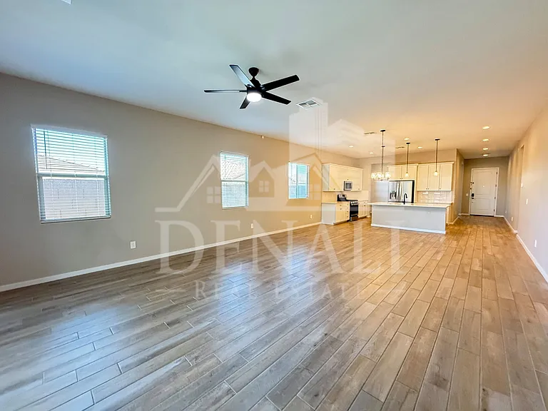4443 N 201st Ave — Photo 6