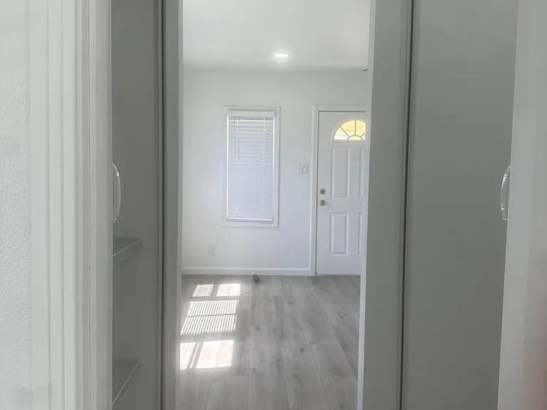 28th St Apartments — Photo 13