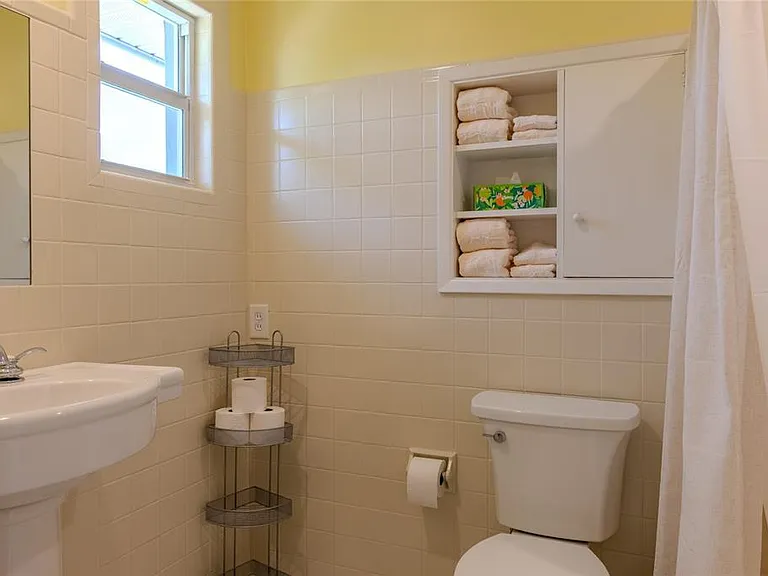 416 Sunset Dr — Photo 48