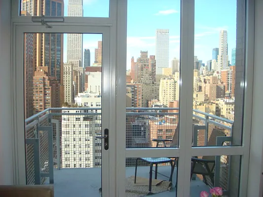 Rented by Luxury Property Group | media 31