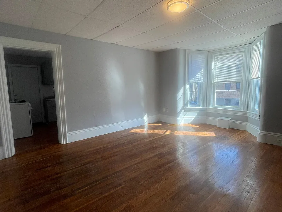 81 Elm St #3A