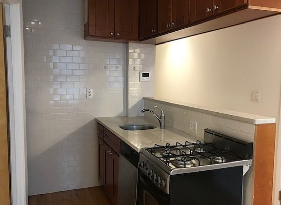 2nd image of 114 Christopher St #14C