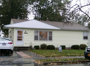 1620 98th St, Niagara Falls, NY 14304