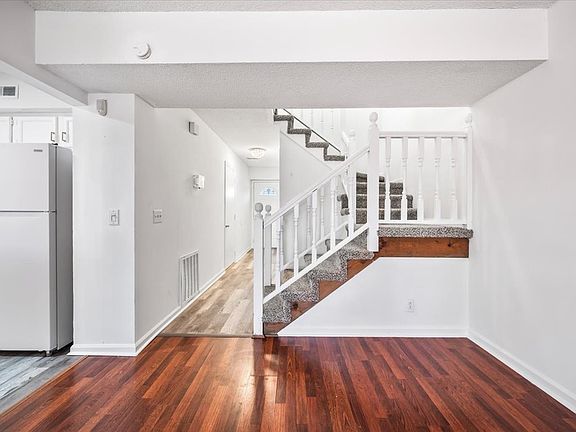 3rd image of 2921 Woodymore Ct