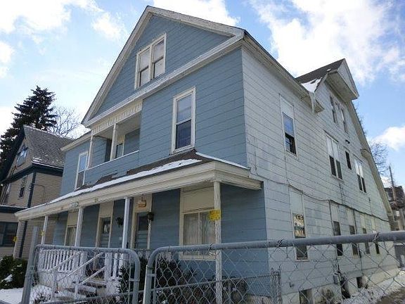 4th image of 712 Franklin Ave E
