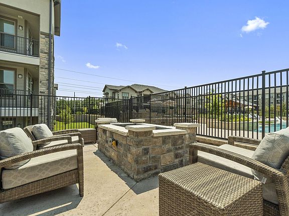Outdoor Resident Lounge with Pool View