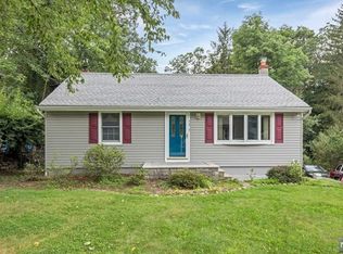 52 Oneida Ave, Oakland, NJ 07436