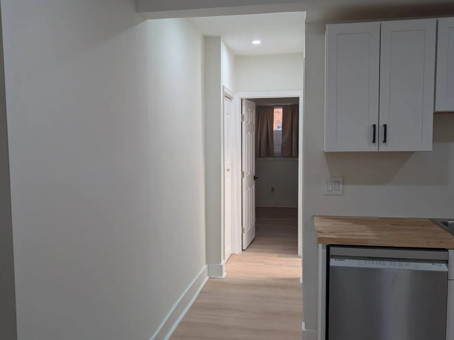 1 bed, 1000 sqft, $1,950 — Photo 3