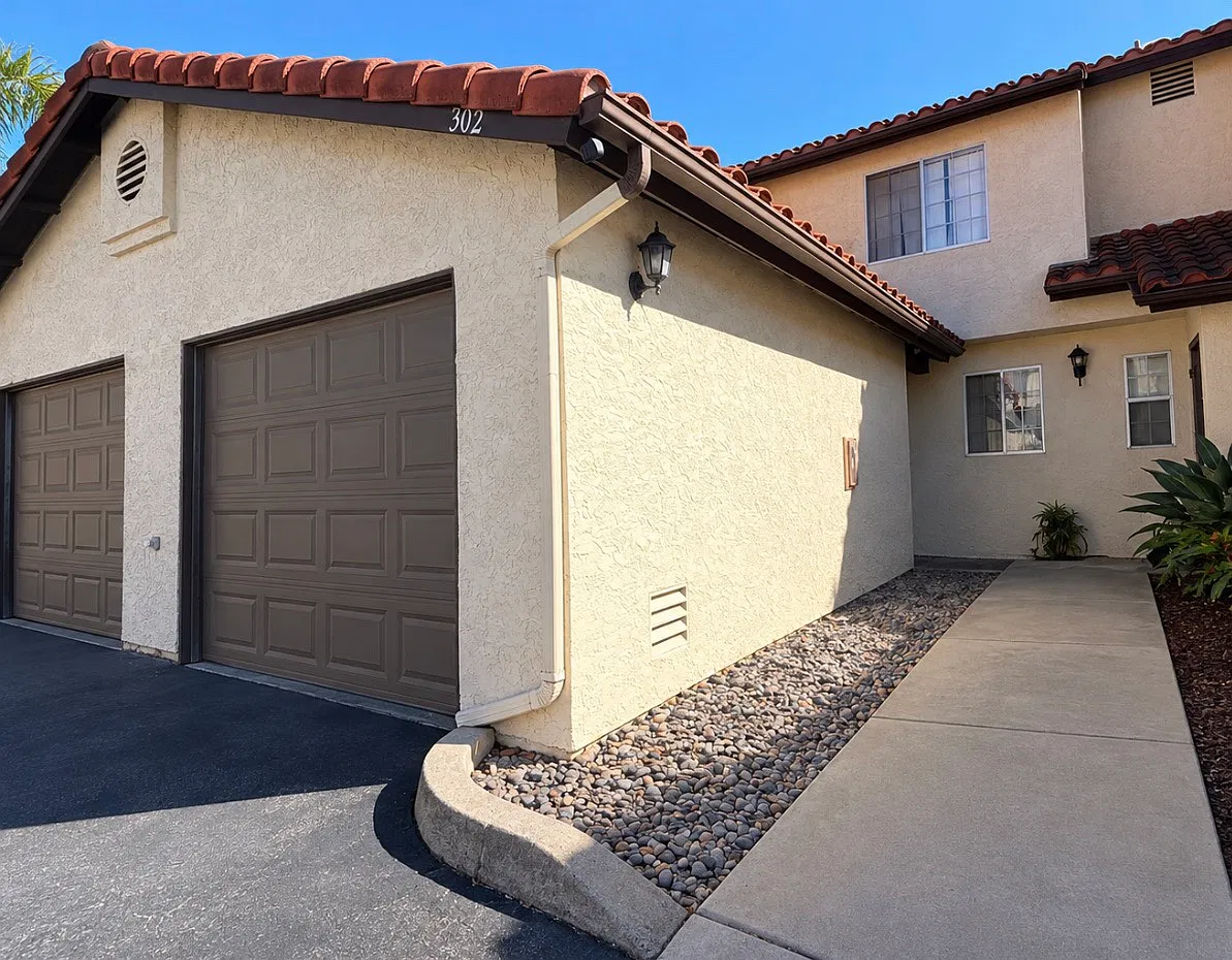 2 bed, 1137 sqft, $3,199 — Photo 2