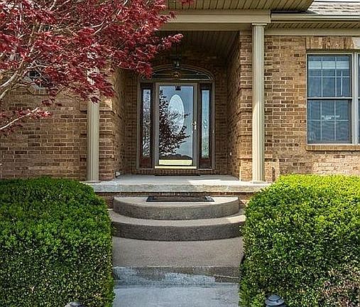 2nd image of 120 Gleneagles Blvd