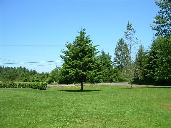 2nd image of 2405 36th Ave NE