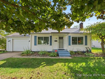 135 S Center St SE, Lowell, MI, 49331