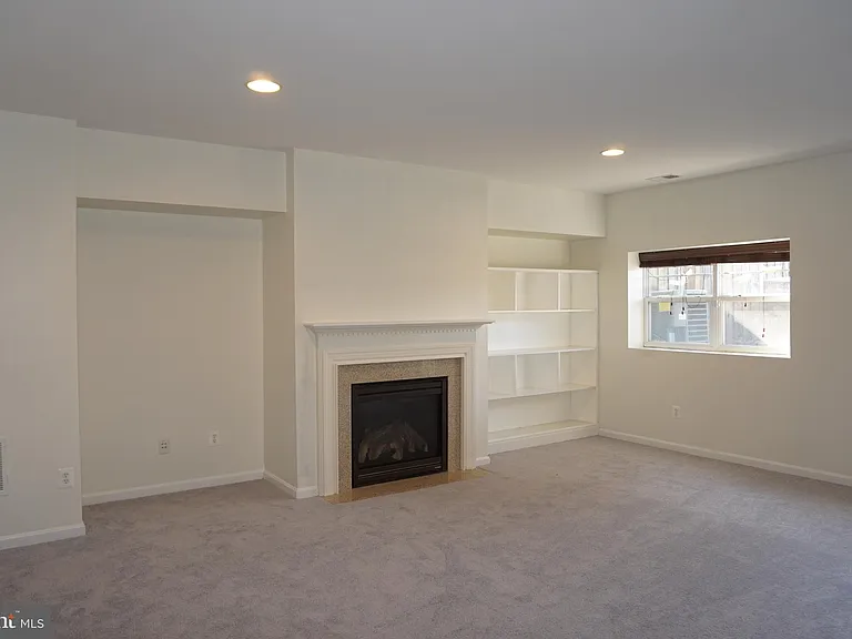 9219 Alvyn Lake Cir — Photo 2
