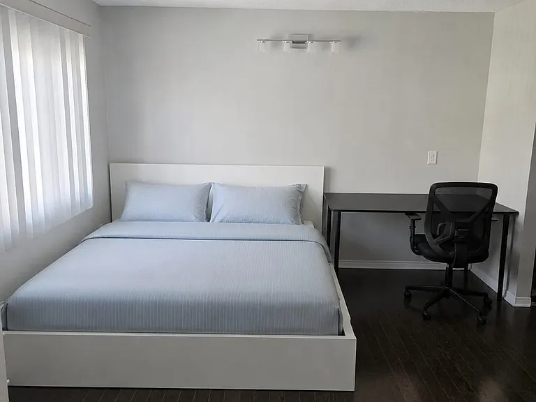 833 Scollard Ct #106 — Photo 5