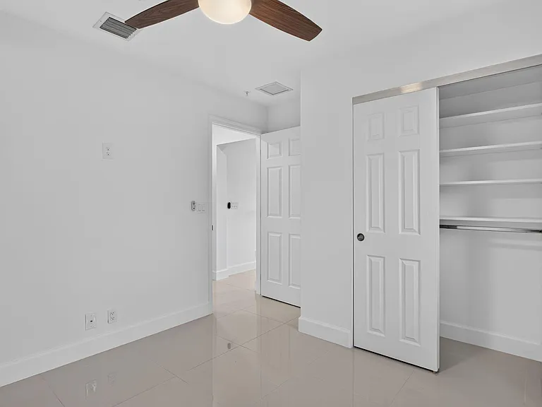 444 NW 41st St — Photo 7