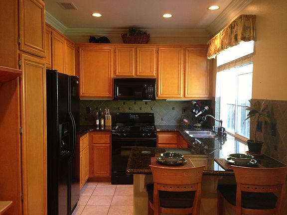 2nd image of 24 Danbury Ln