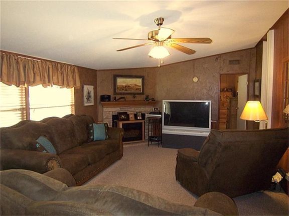 3rd image of 1327 New Years Creek Ln