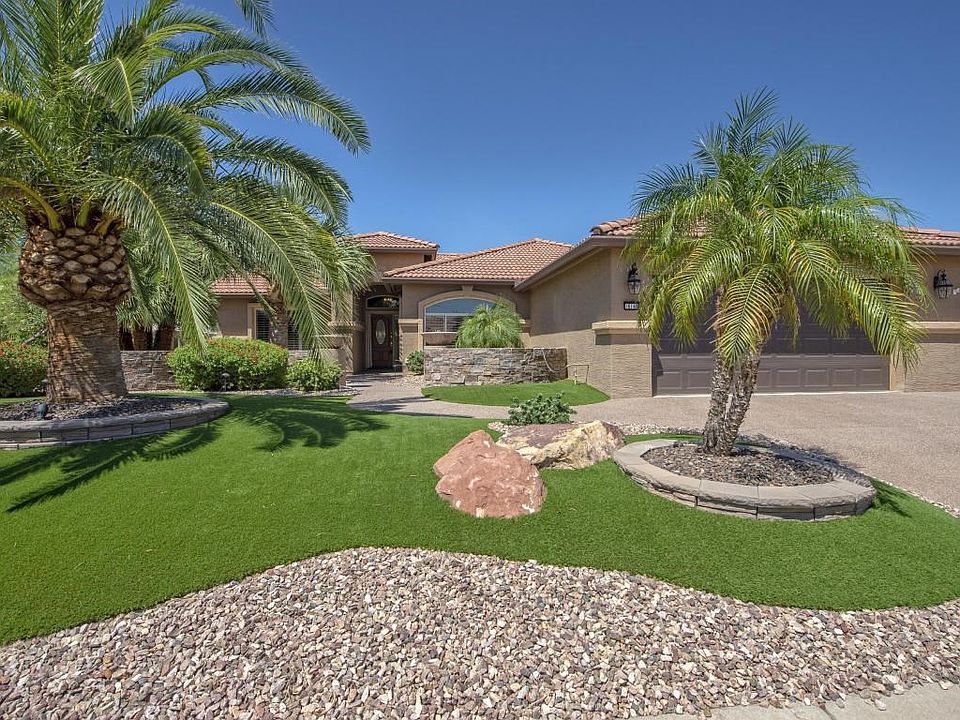 001_Beautiful Curb Appeal
