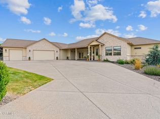 6300 Horizon View Ln, Yakima, WA 98901