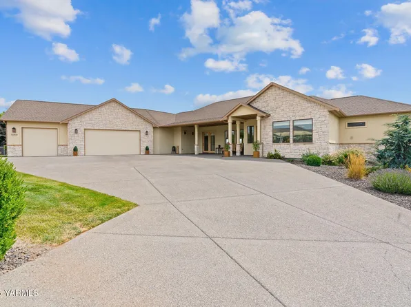 6300 Horizon View Ln, Yakima, WA 98901