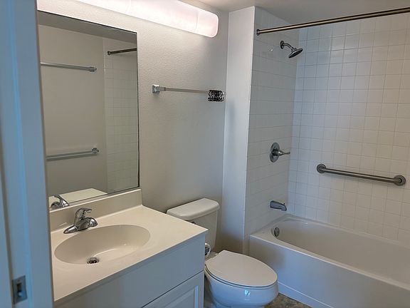 4th image of 801 South St APT 2729