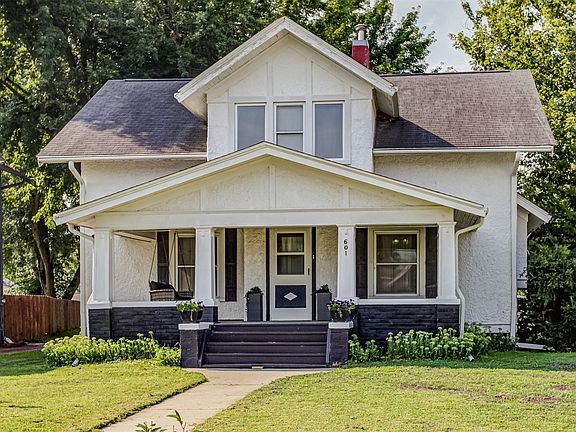 2nd image of 601 Willis Ave