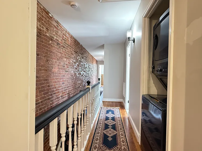 1118 F St NE #3 — Photo 31