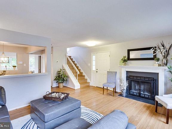 3rd image of 3872 Marquis Pl