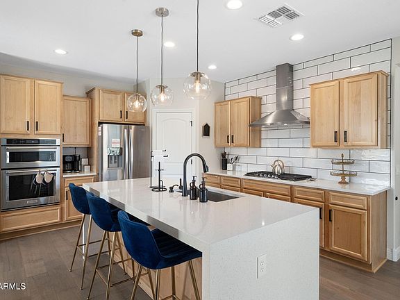4th image of 8740 W SAN MIGUEL Avenue
