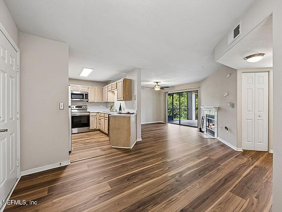 4th image of 10150 BELLE RIVE Boulevard #2103