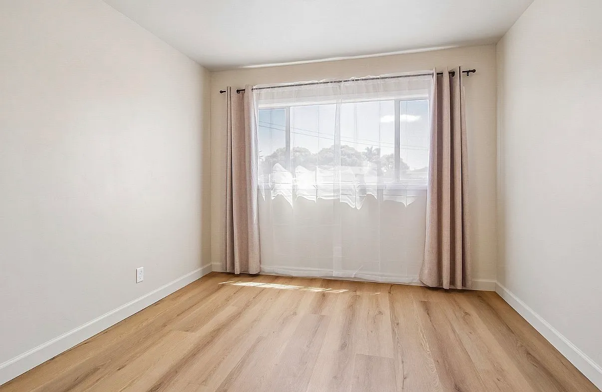3 bed, 1443 sqft, $3,800 — Photo 4