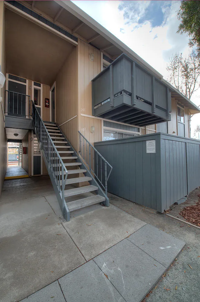 Bridge Bay Apartments — Photo 2