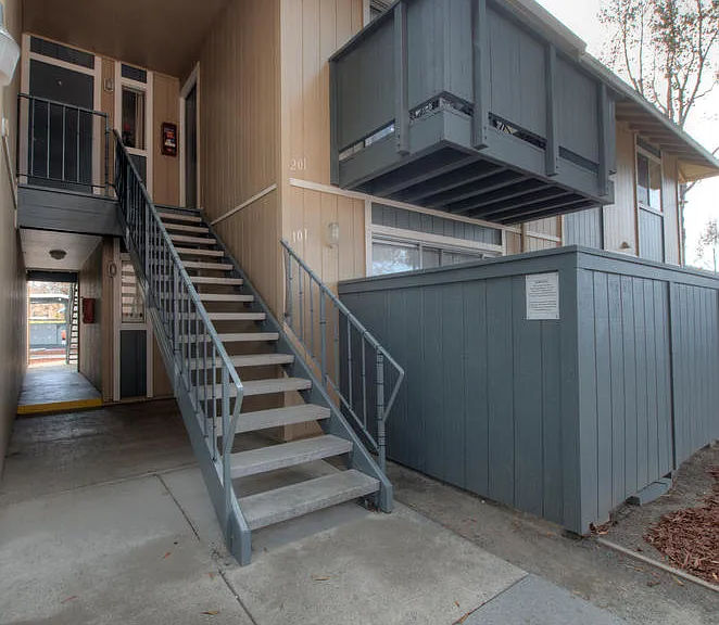 Bridge Bay Apartments — Photo 2